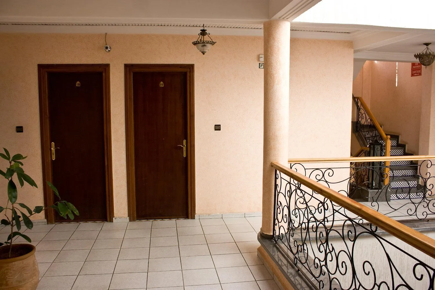 Hotel Bab Boujloud Fez 2*,